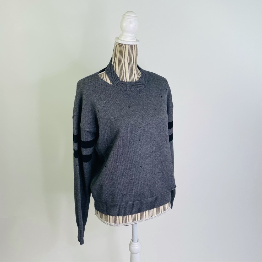 SEN Gwen Rip Design Gray Pullover Jumper Sweater